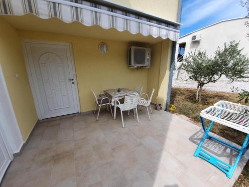 Fotografie z fotogalerie ubytování Apartmani Vrtlici Zdenka v destinaci Stara Novalja