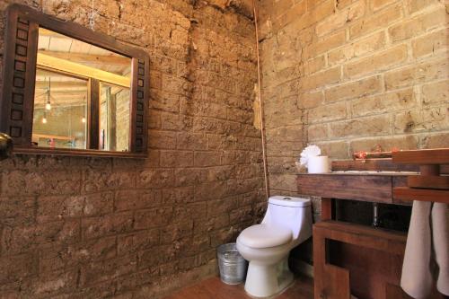 Ein Badezimmer in der Unterkunft Sereno Art Hotel