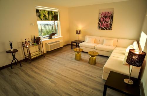 Гостиная зона в Wyndham Garden North Bergen - Secaucus