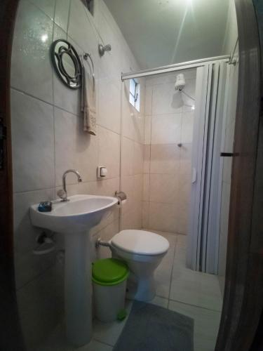 Bilik mandi di Casa do Juá
