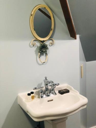 The Victorian on Main – Photos 3