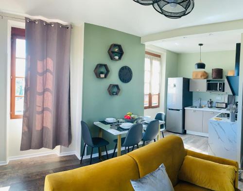 Una cocina o kitchenette en Sublime vue, standing, spacieux, atypique