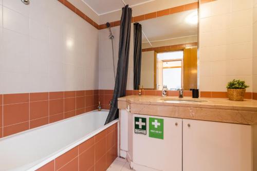 Conchas - Spacious 1 bdr with FREE PARKING