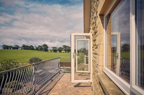 Host & Stay - Cheviot View – Photos 2