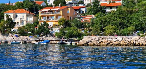 Apartments & Rooms KARLA