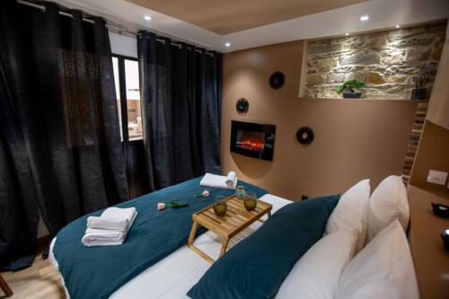 Una cama o camas en una habitación de Nouveau - L'instant Passion - Love Room