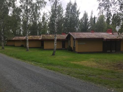 a house on the side of a road at Voionmaa Voionmajoitus in Ylöjärvi