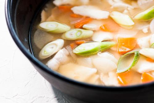 Makanan di atau di tempat lain dekat hotel