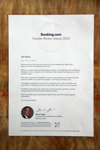 Un certificado, premio, letrero u otro documento en Hotel Valley Garden - Sylhet