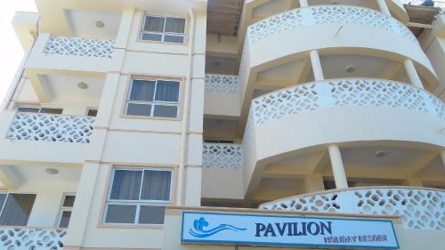 Budova, kde se aparthotel nachází