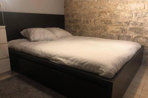 Легло или легла в стая в Loft de 2 chambres 5 minutes de la Tour Eiffel