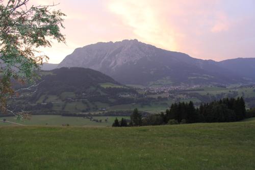 Un paisaje natural cerca de la estancia rural