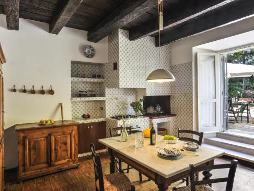 Fotografia z galérie ubytovania Peaceful Stay with Garden Views v destinácii Senigallia