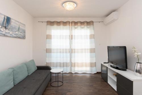 Luxury Apartment Lukas Pool & Parking Vodice