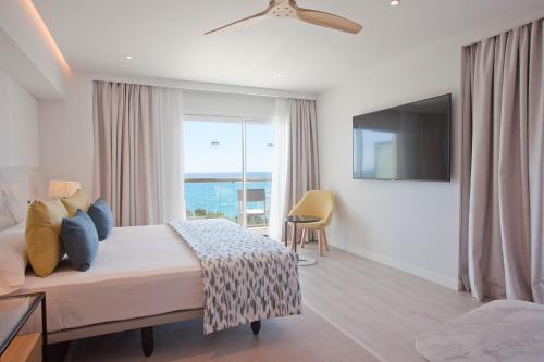 TV a/nebo společenská místnost v ubytování Hotel MiM Mallorca & Spa - Adults Only