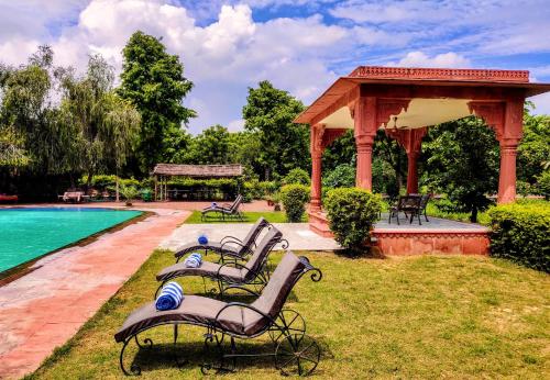 Gallery image of Umaid Palace - Luxury Resort Near Jaipur Close to Bhangarh & Chand Baori Stepwell Abhaneri in Dubbī