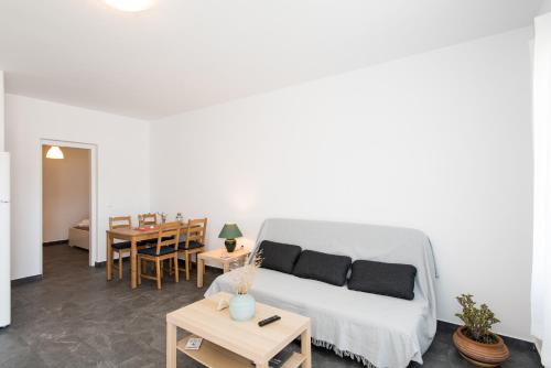 Postel nebo postele na pokoji v ubytování A&A House Mykonos B