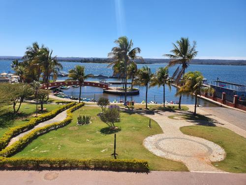 Vista de la piscina EN EL LAC DEL LAC - BEIRA DO LAGO o alrededores