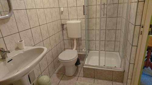 Phòng tắm tại Agroturystyka Dolinka