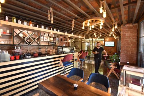 Restoran atau tempat lain untuk makan di Sunlight Hotel