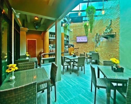 Restaurace v ubytování Fang Chiang Mai โรงแรมแฟงเชียงใหม่