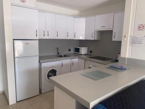Apartment Victoria Court 1, Los Cristianos, Spain - Booking.com