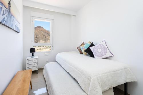 Home2Book VistaHermosa Los Cristianos Pool & Padel