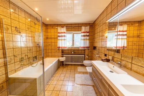 Koupelna v ubytování Haus Schauinsland