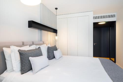 WHome | Prime Location Luxury Apartment