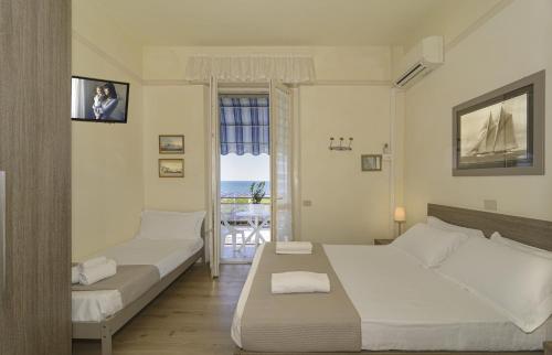 Gallery image of Hotel Lungomare in Lido di Camaiore