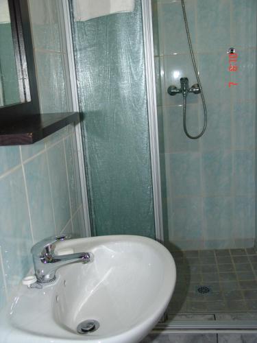 Un baño de Bed and Breakfast at Eves