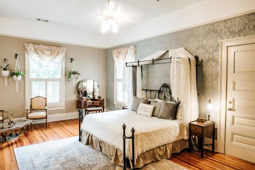 Foto dalla galleria di Heritage House Bed & Breakfast - Boutique Adults-Only Inn a Opelika