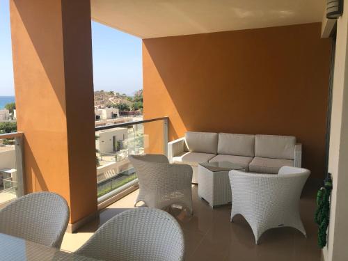 Apartamento en primera línea de la playa con vistas al mar ...