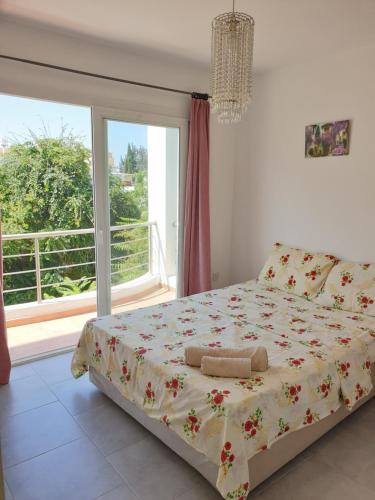 Kama o mga kama sa kuwarto sa Kyrenia Comfort Apartments