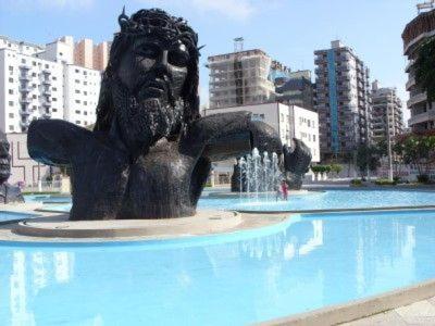 Bazén v ubytování EXCELENTE APARTAMENTO NOVO - PRÓXIMO a PRAIA COM INTERNET !! nebo v jeho okolí