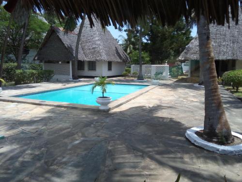 Kolam renang di atau dekat dengan Glory Ocean Villas - Diani