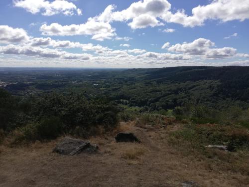 Photo de la galerie de l'établissement La Maison Bleue23, à Sardent