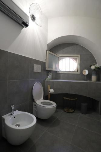 Bagno di DUE PASSI DAL BORGO ANTICO 3