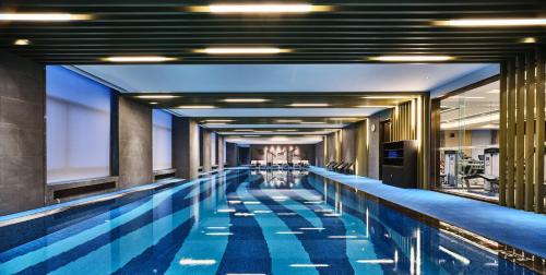 The swimming pool at or close to Wanda Vista Changchun