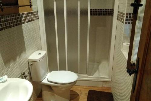 Koupelna v ubytování CASA ALTOBIERZO, 9 Habitaciones y 9 BAÑOS