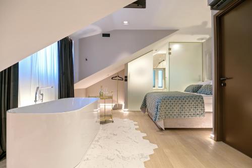 Lumiere Luxury Rooms