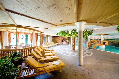 Бассейн в Wellnessresort Seiwald **** Superior или поблизости
