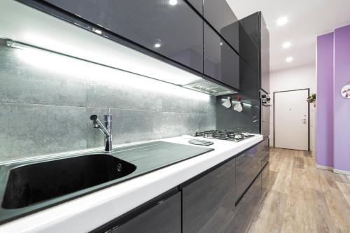GuestHost - Lovely Apartment near Piazza Firenze!