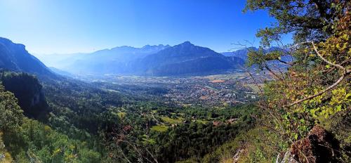a view of a valley in the mountains at Le calme à 5 mn du centre ville - La Lisière T2 in Bonneville