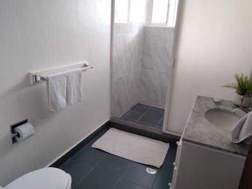 Ванная комната в Modern Masaryk apartment 3BR in Polanco