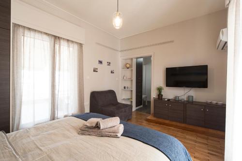 EL GRECO Penthouse in Vibrant Petralona
