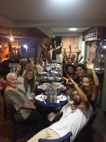 Επισκέπτες που μένουν στο Hostel Toca da Moréia Bombinhas