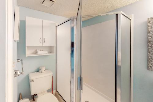 Phòng tắm tại Pelican Beach Resort