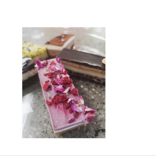 a pink dessert sitting on top of a table at Ferien Seminar Retreat - Zugspitze in Leutasch