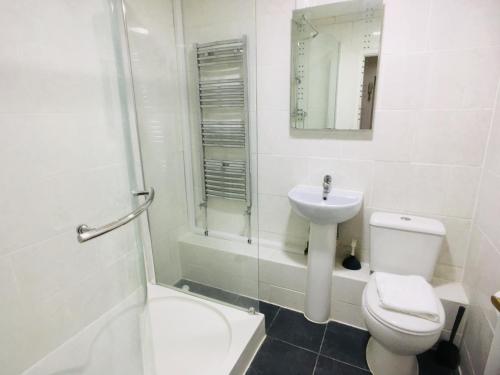 Ванная комната в Westbourne Villas